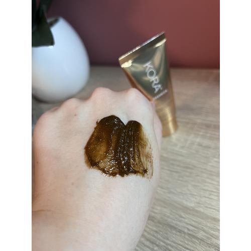 KORA Organics Turmeric Brightening and Exfoliating Mask (Maseczka oczyszczająca) - opinie | zdjęcie do recenzji od Julia08802 - 3
