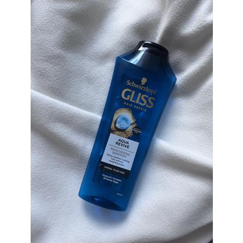 Schwarzkopf Gliss Aqua Revive Moisture Shampoo (Nawilżający szampon do włosów normalnych i suchych (nowa wersja)) - opinie | zdjęcie do recenzji od Julia08802