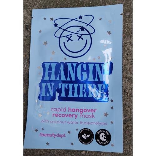 The Beauty Dept. Hangin' in There Rapid Hangover Recovery Mask (Maseczka do twarzy w płachcie z wodą kokosową i elektrolitami) - opinie | zdjęcie do recenzji od Smerfeta83