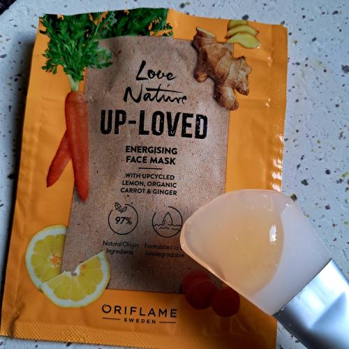 Oriflame Love Nature, Up-Loved Energising Face Mask (Energetyzująca maseczka do twarzy) - opinie | zdjęcie do recenzji od AnaSky