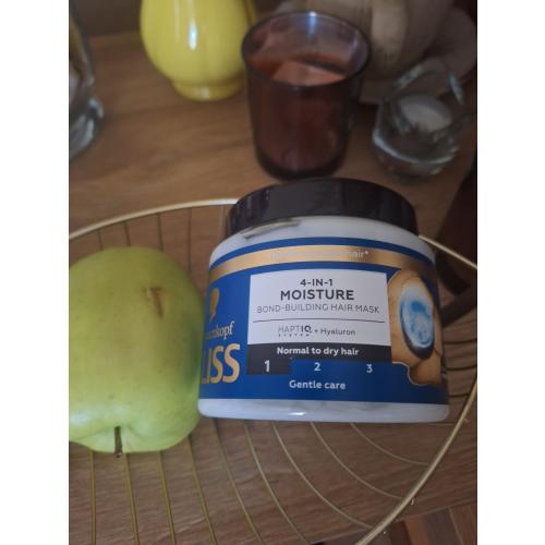 Schwarzkopf Gliss 4-in-1 Moisture Bond-Building Hair Mask (Nawilżająca maska do włosów) - opinie | zdjęcie do recenzji od Narcyz90