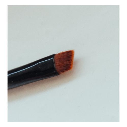 Hebe Professional, Pędzel do kresek na powiekach i modelowania brwi E01 - opinie | zdjęcie do recenzji od Alezwieje - 5