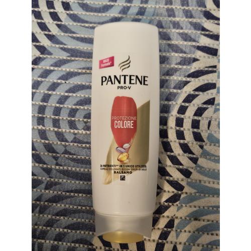 Pantene Pro-V,  Lively Colour, Conditioner (Odżywka do włosów farbowanych `Lśniący kolor`) - opinie | zdjęcie do recenzji od Pantera Nera