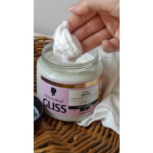 Schwarzkopf Gliss 4-in-1 Shine Bond-Building Hair Mask (Maska do włosów nadająca blask) - opinie | zdjęcie do recenzji od Majka_93