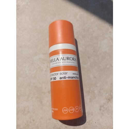 Bella Aurora Protector Solar SPF50 (Krem ochronny z filtrem do cery mieszanej i tłustej) - opinie | zdjęcie do recenzji od Lothris