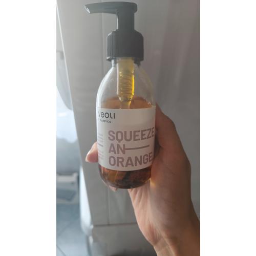 Veoli Botanica Squeeze an Orange, Olejek 2 w 1 do demakijażu i masażu twarzy z kawałkami pomarańczy - opinie | zdjęcie do recenzji od Martyna2721