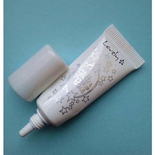 Lovely Glitter Glue Base (Baza pod brokaty i cienie) - opinie | zdjęcie do recenzji od Lotta Love