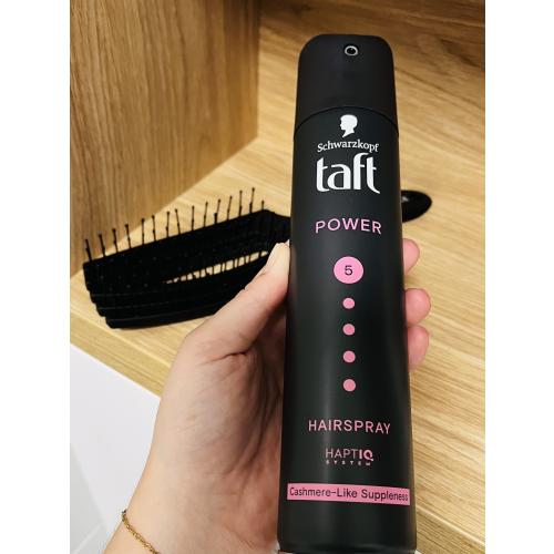 Schwarzkopf Taft Taft Power Cashmere, Lakier do włosów - opinie | zdjęcie do recenzji od Paulina_czoboda - 2