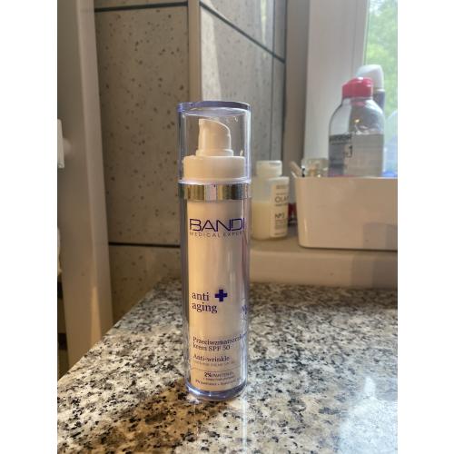 Bandi Medical Expert, Anti Wrinkle Soothing Cream SPF 50 (Przeciwzmarszczkowy krem SPF 50) - opinie | zdjęcie do recenzji od Sara_concept - 1