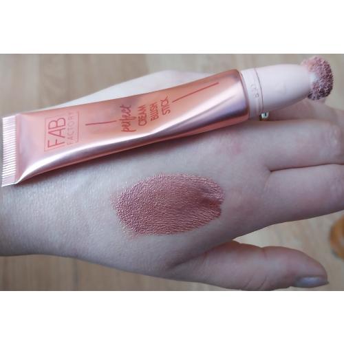 Action FabFactory, Perfect,  Cream Blush Stick (Róż w płynie) - opinie | zdjęcie do recenzji od Smerfeta83 - 1