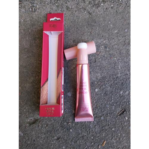 Action FabFactory, Perfect,  Cream Blush Stick (Róż w płynie) - opinie | zdjęcie do recenzji od Smerfeta83 - 3