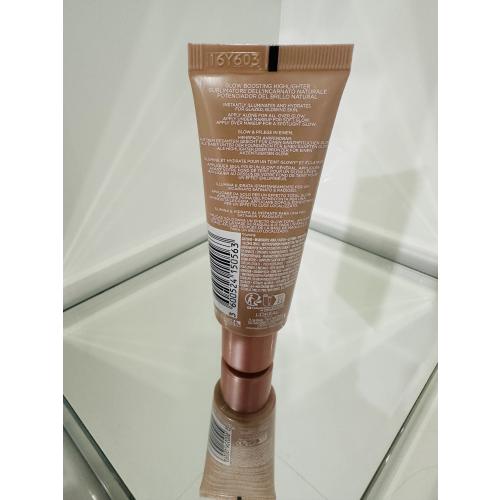 L'Oreal Paris Lumi Glotion,  Natural Glow Enhancer (Multifunkcyjny płynny rozświetlacz do twarzy i ciała (nowa wersja)) - opinie | zdjęcie do recenzji od ALM007 - 3