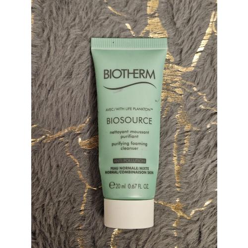 Biotherm Biosource, Purifying Foaming Cleanser (Nawilżająco-oczyszczająca pianka do twarzy) - opinie | zdjęcie do recenzji od Pantera Nera