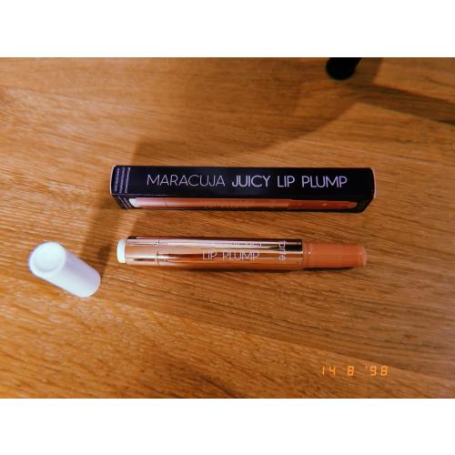 Tarte Cosmetics Maracuja Juicy Lip Plump (Błyszczyk powiększający usta z brokatem) - opinie | zdjęcie do recenzji od Rumcykiewicz
