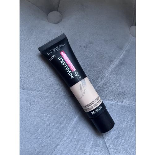 L'Oreal Paris Infaillible, 24H Matte Cover Foundation (Podkład do twarzy) - opinie | zdjęcie do recenzji od Julia08802 - 1
