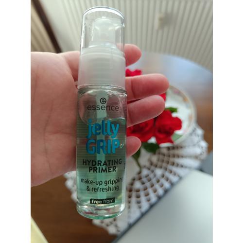 Essence Jelly Grip, Hydrating Primer (Nawilżająca baza pod makijaż) - opinie | zdjęcie do recenzji od MimiMargot - 2
