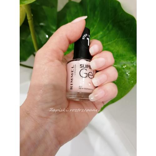 Rimmel Super Gel Nail Polish (Żelowy lakier do paznokci) - opinie | zdjęcie do recenzji od Momo - 2
