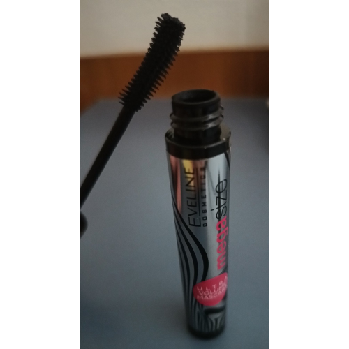 Eveline Cosmetics Mega Size Lashes Mascara (Tusz do rzęs) - opinie | zdjęcie do recenzji od optostin
