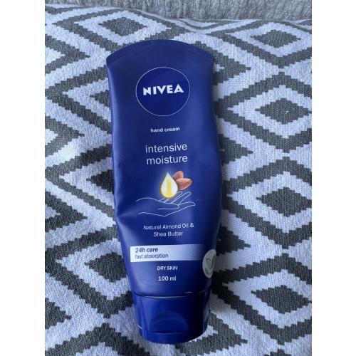 Nivea Hand Cream Intensive Moisture Natural Almond Oil & Shea Butter (Intensywnie nawilżający krem do rąk `Naturalny olej migdałowy & Masło shea`) - opinie | zdjęcie do recenzji od Pushann - 2