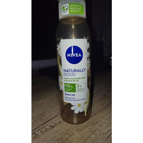 Nivea Naturally Good, Jasmin & Chamomile Scent & Touch Of Bio Oil Shower Gel (Żel pod prysznic `Jaśmin i rumianek`) - opinie | zdjęcie do recenzji od joaska1992