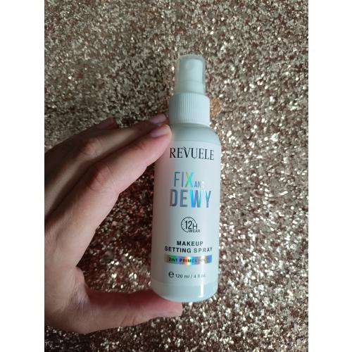 Revuele Fix and Dewy Makeup Setting Spray (Spray utrwalający makijaż) - opinie | zdjęcie do recenzji od MimiMargot