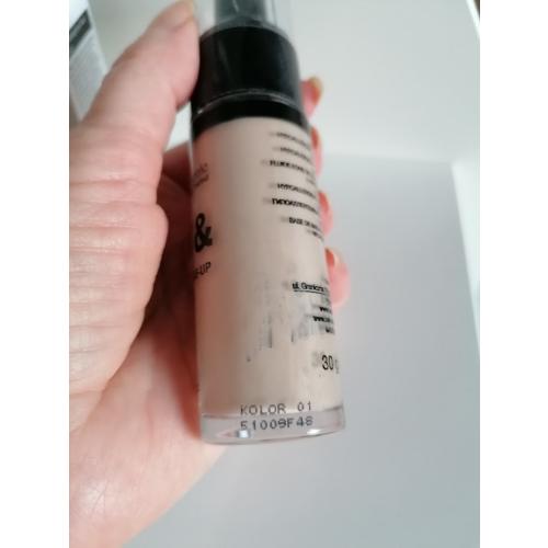 Bell HYPOAllergenic, Mat & Soft Make - Up (Podkład matujący do twarzy) - opinie | zdjęcie do recenzji od Momo - 4