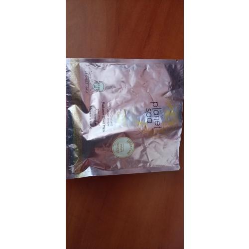 Avon Planet Spa, Radiant Gold Radiance Sheet Mask (Rozświetlająca maska do twarzy w płachcie z olejkiem oud i bursztynem) - opinie | zdjęcie do recenzji od iwonab1