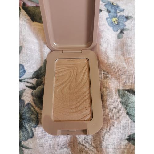 NYX Professional Makeup Buttermelt Bronzer (Bronzer) - opinie | zdjęcie do recenzji od monnie7 - 2