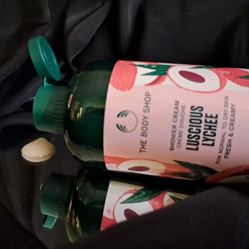 The Body Shop Luscious Lychee, Shower Cream (Kremowy żel pod prysznic `Soczyste Lichi`) - opinie | zdjęcie do recenzji od AnaSky