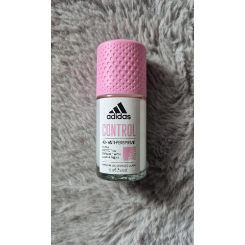 Adidas Control 48h Anti-persirant Roll-on (Antyperspirant w kulce dla kobiet) - opinie | zdjęcie do recenzji od karlajn_95
