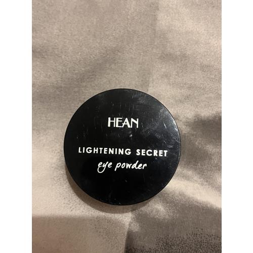 Hean Lightening Secret Eye Powder (Rozjaśniający ultralekki puder pod oczy) - opinie | zdjęcie do recenzji od Ania_2087