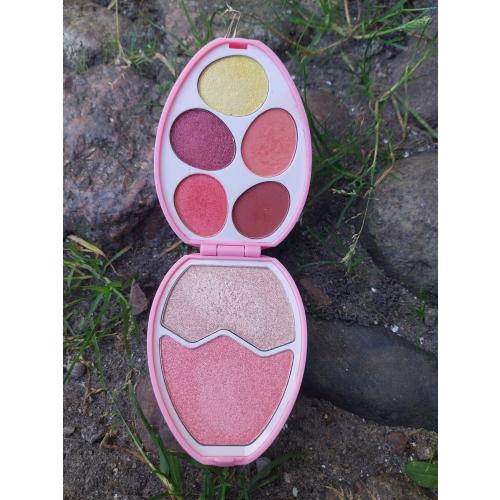 I Heart Revolution Easter Egg Flamingo Face and Shadow Palette (Paleta do makijażu) - opinie | zdjęcie do recenzji od Smerfeta83 - 2