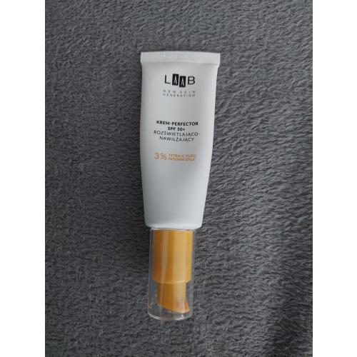 AA LAAB, Krem-perfector SPF 50+ rozświetlająco-nawilżający - opinie | zdjęcie do recenzji od Dorotaa86