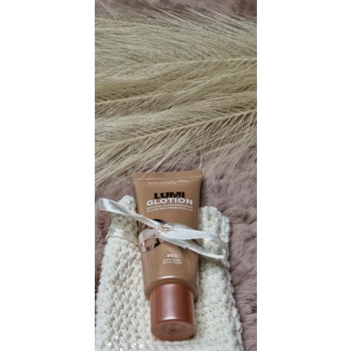 L'Oreal Paris Lumi Glotion,  Natural Glow Enhancer (Multifunkcyjny płynny rozświetlacz do twarzy i ciała (nowa wersja)) - opinie | zdjęcie do recenzji od bubinka89 - 1