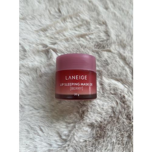 Laneige Lip Sleeping Mask (Intensywnie regenerująca maseczka całonocna na usta) - opinie | zdjęcie do recenzji od Niesubordynowana - 1