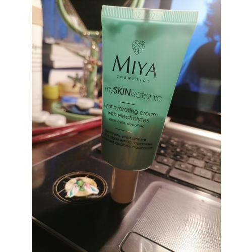 Miya Cosmetics mySKINisotonic, Lekki krem nawadniający z elektrolitami - opinie | zdjęcie do recenzji od goha80