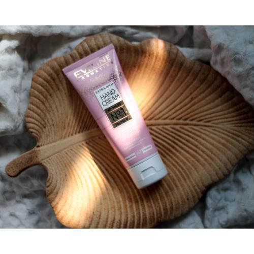 Eveline Cosmetics Extra Rich Hand Cream, Głęboko odżywczy krem do rąk i paznokci - opinie | zdjęcie do recenzji od Crystal1994