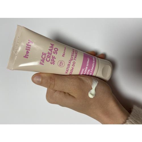 Holify Krem do twarzy prebiotyczny SPF 50 PA ++++ - opinie | zdjęcie do recenzji od Beauty_pasja