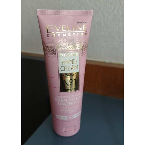 Eveline Cosmetics Extra Rich Hand Cream, Głęboko odżywczy krem do rąk i paznokci - opinie | zdjęcie do recenzji od optostin