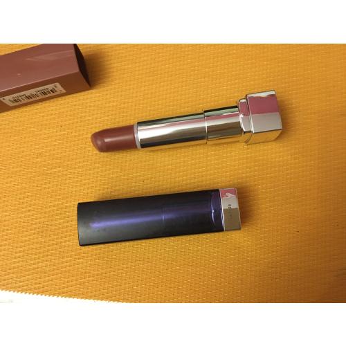 Maybelline New York Color Sensational Lipstick (Nawilżająca szminka do ust) - opinie | zdjęcie do recenzji od mermaidpallas - 2