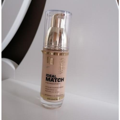 AA Wings of Color Ideal Match Foundation (Nawilżający podkład dopasowujący się do skóry (nowa wersja)) - opinie | zdjęcie do recenzji od Momo - 1