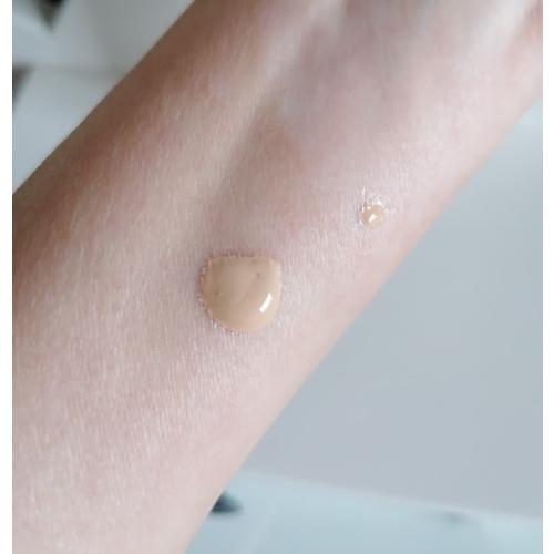 AA Wings of Color Ideal Match Foundation (Nawilżający podkład dopasowujący się do skóry (nowa wersja)) - opinie | zdjęcie do recenzji od Momo - 2