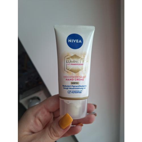 Nivea Cellular Luminous 630, Anti Dark-Spot Advanced Hand Cream SPF15 (Antypigmentacyjny krem ​​do rąk) - opinie | zdjęcie do recenzji od Chylunia - 1