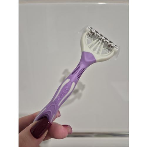 Wilkinson Xtreme 3, My Intuition, Comfort Cherry Blossom (Jednorazowe maszynki do golenia dla kobiet) - opinie | zdjęcie do recenzji od Kar_sz