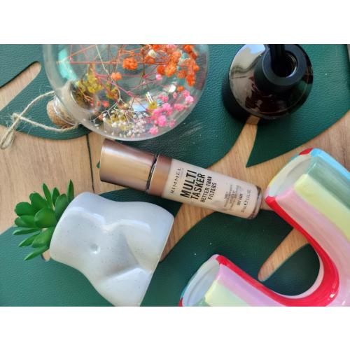 Rimmel Multi Tasker, Better Than Filters, Highlighter + Glow Booster Primer (Rozświetlający primer 3w1) - opinie | zdjęcie do recenzji od blondeinbeauty