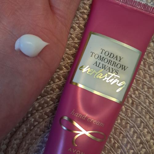 Avon Today Tomorrow Always Everlasting, Hand Cream (Perfumowany krem do rąk) - opinie | zdjęcie do recenzji od AnaSky - 4