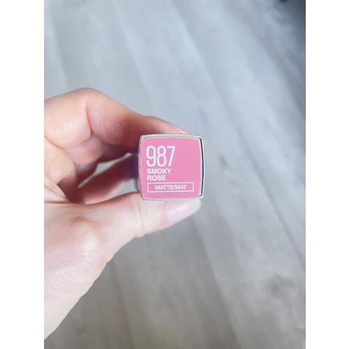 Maybelline New York Color Sensational, The Creamy Mattes (Matowa szminka do ust) - opinie | zdjęcie do recenzji od Momo - 4