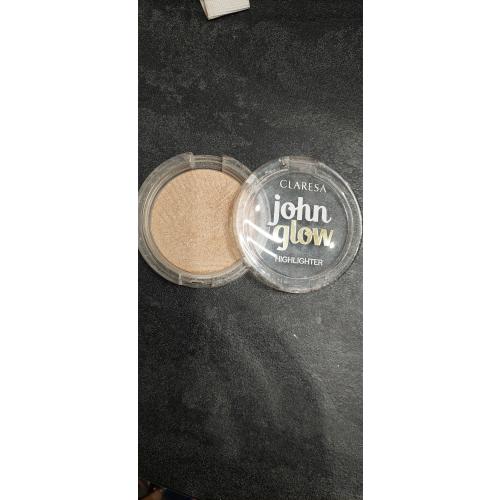 Claresa John Glow Highlighter (Puder prasowany rozświetlający) - opinie | zdjęcie do recenzji od Karero - 1