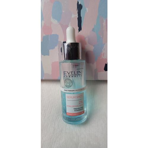 Eveline Cosmetics Face Therapy Professional, Serum Shot, Serum nawilżające z 2% kwasem hialuronowym, trehalozą i witaminą B5 - opinie | zdjęcie do recenzji od dziewczynazrosssmanna
