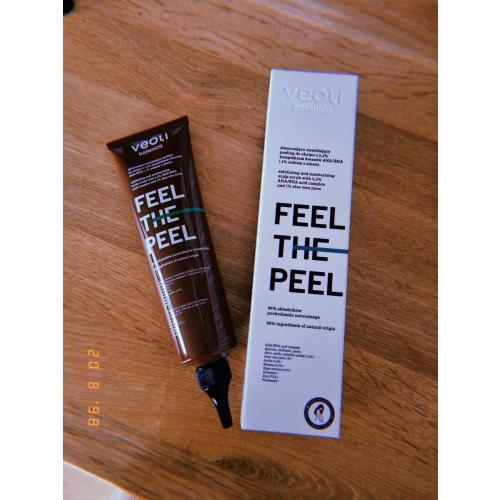 Veoli Botanica Feel The Peel, Złuszczająco-nawilżający peeling do skalpu z 3,2% kompleksem kwasów AHA/BHA i 1% sokiem z aloesem - opinie | zdjęcie do recenzji od Rumcykiewicz